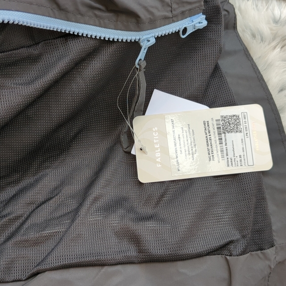 Fabletics reflective jacket - Picture 4 of 4